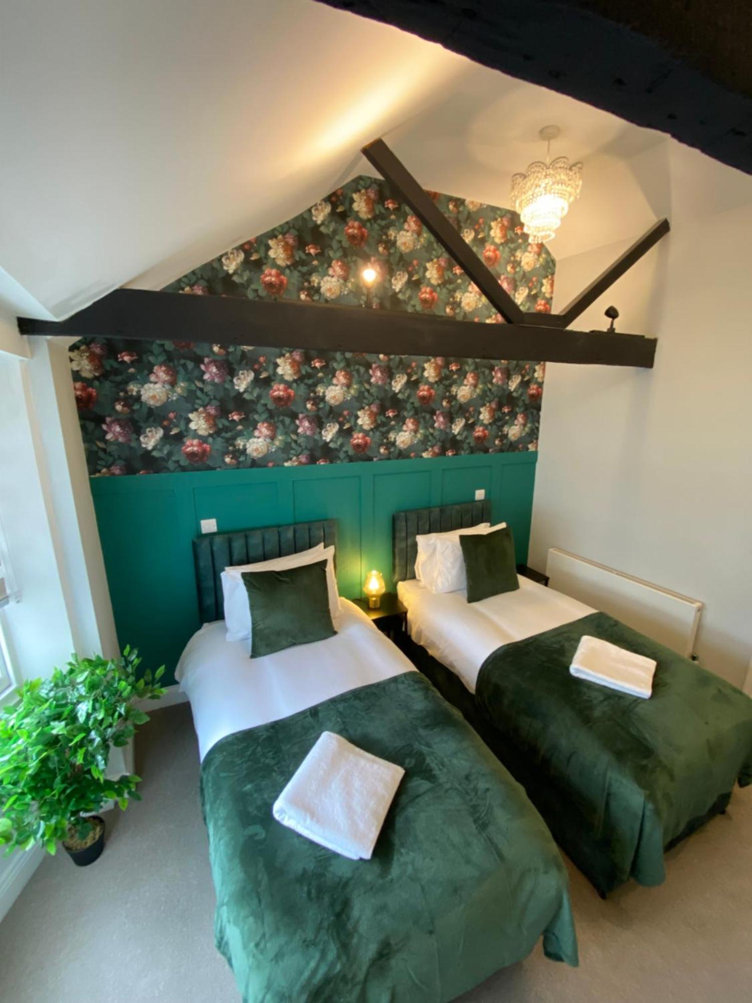 Apartment 2-bed With Free Wifi, 2-minute Walk To & Pier