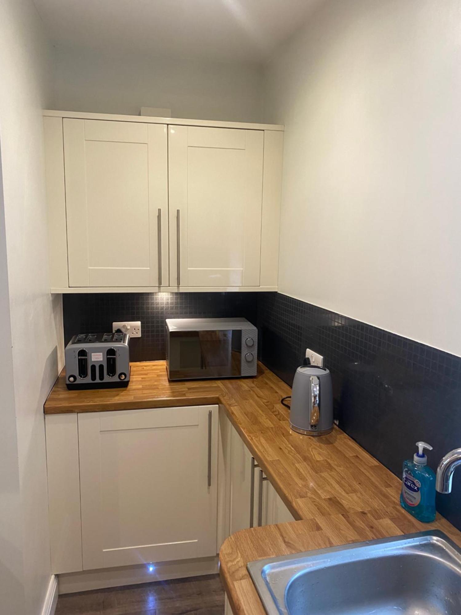 Apartment 2-bed With Free Wifi, 2-minute Walk To & Pier *