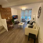 2-Bed Apartment With Free Wifi, 2-Minute Walk To Brighton Beach & Pier
